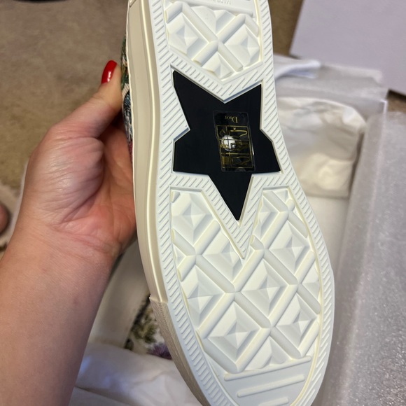 brand new in box Walk N Dior sneakers - Picture 3 of 4